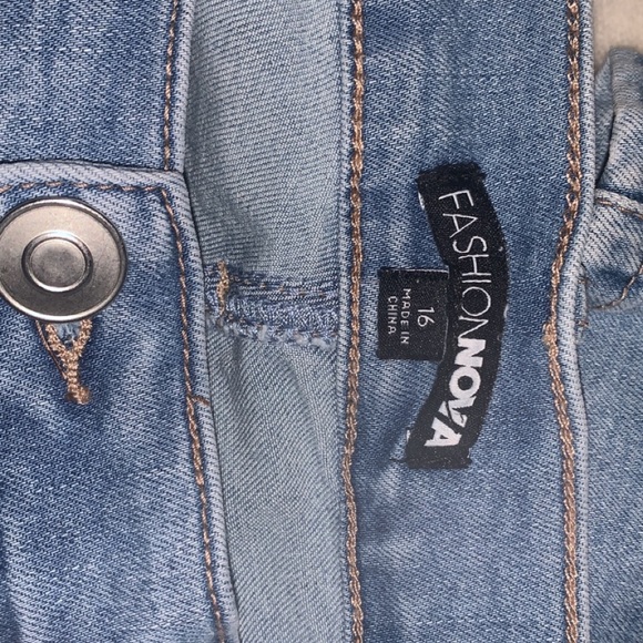 Fashion Nova Heart Tye Dye Flared Jeans - Picture 4 of 4